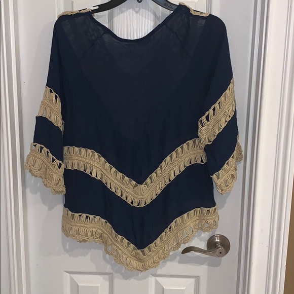 Ladies Navy Top Cato Large EUC - Picture 2 of 3